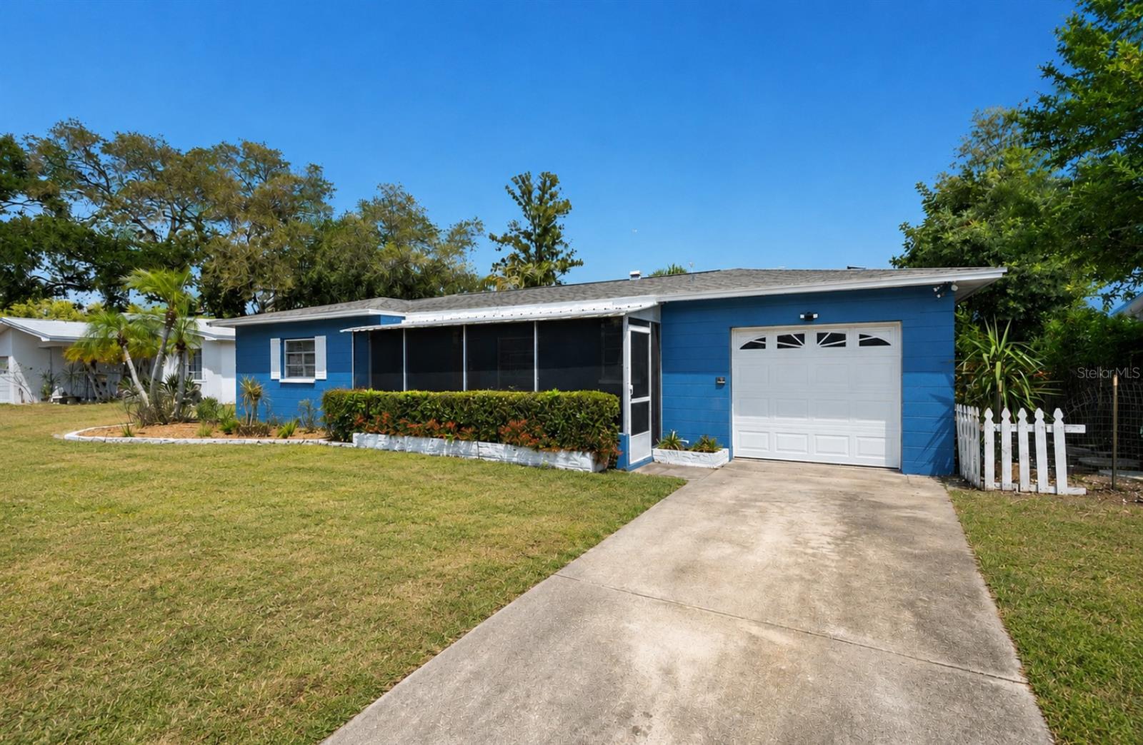 2027 Valencia, Clearwater, FL 33764