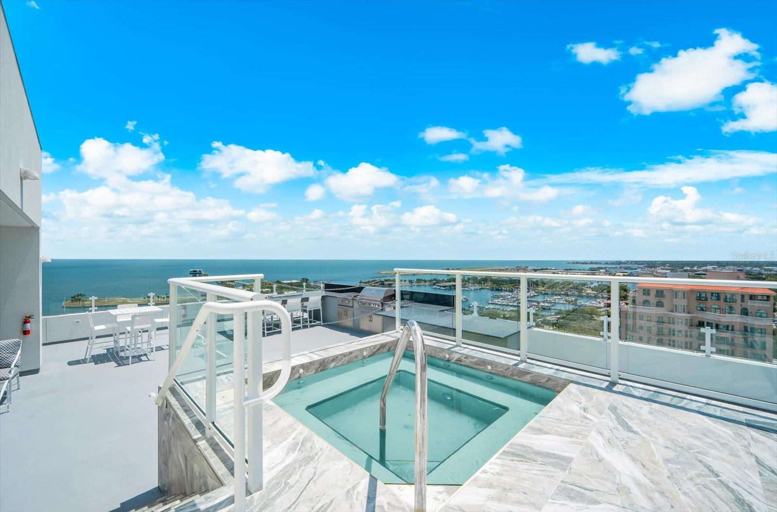 176 4th Unit 201, St Petersburg, FL 33701