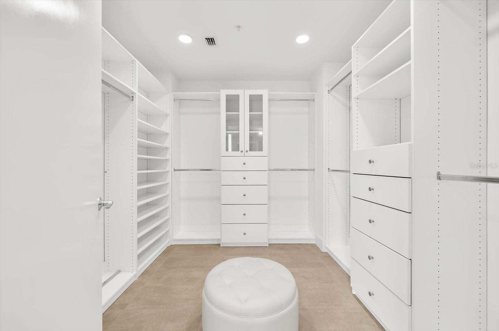 176 4th Unit 201, St Petersburg, FL 33701