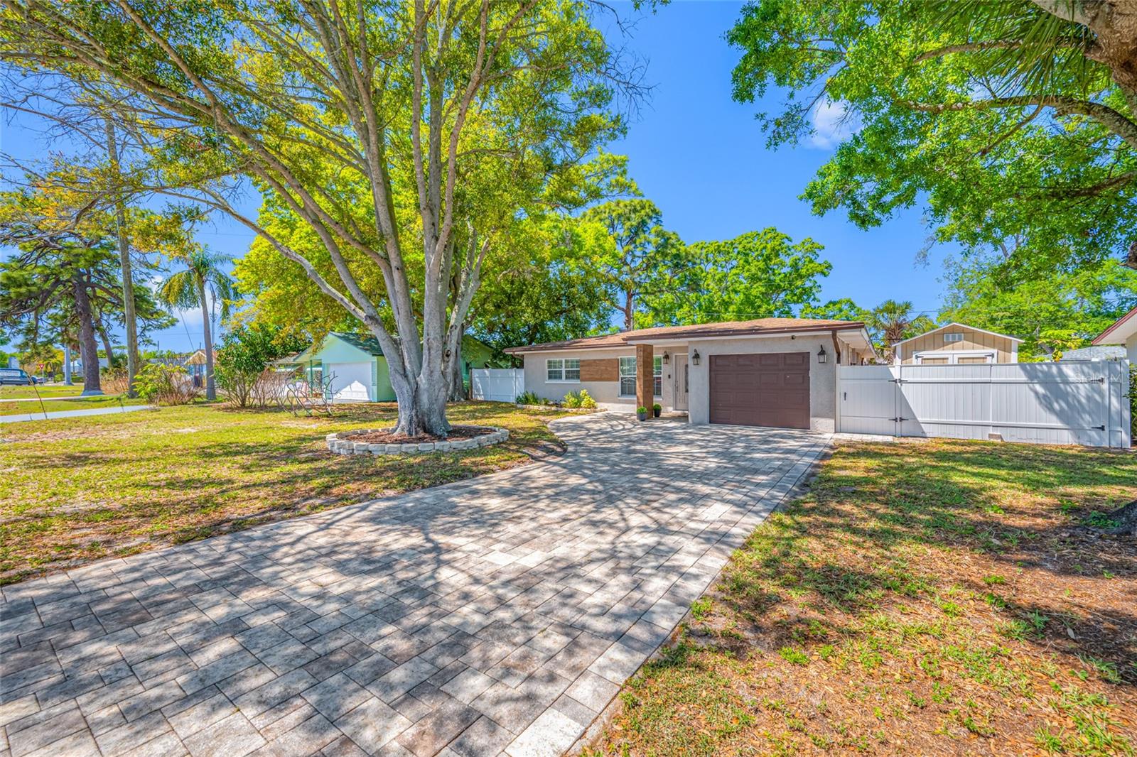 2212 Coachman, Clearwater, FL 33765