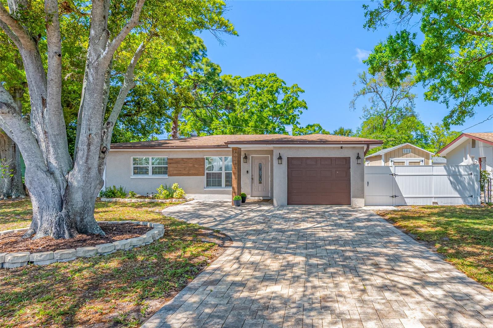 2212 Coachman, Clearwater, FL 33765