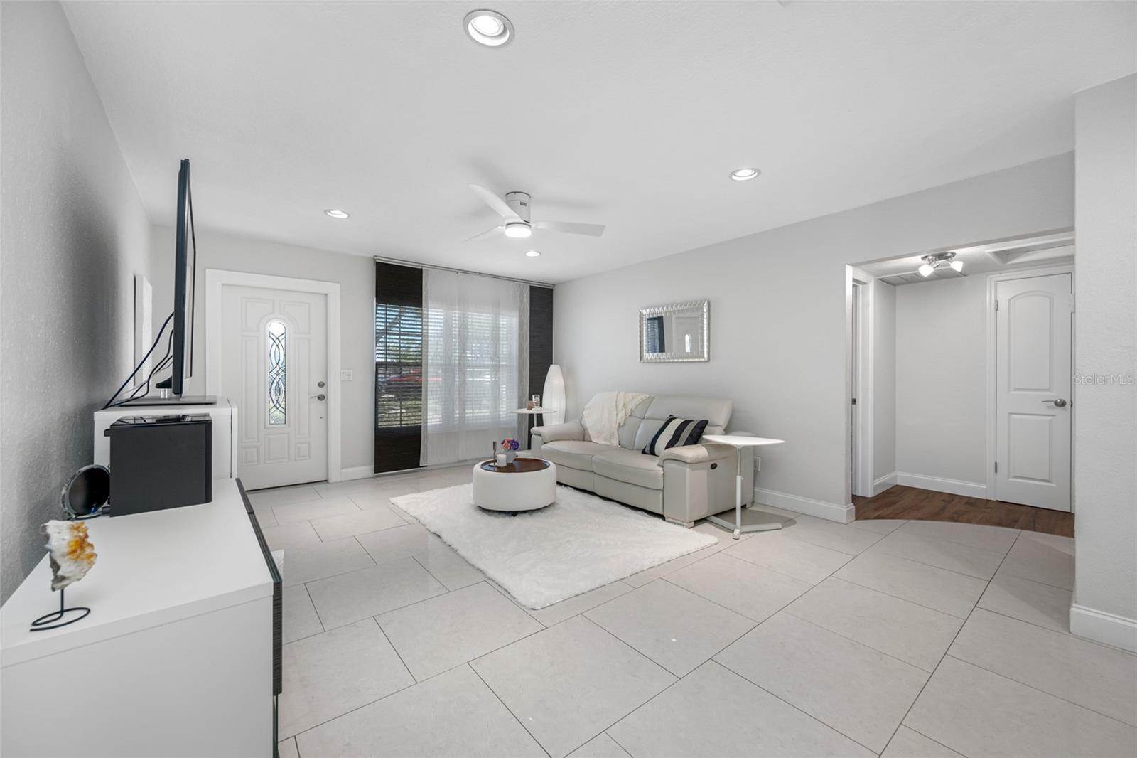 2212 Coachman, Clearwater, FL 33765