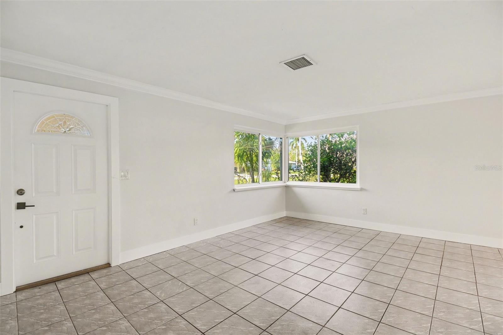 468 Grenier, North Fort Myers, FL 33903