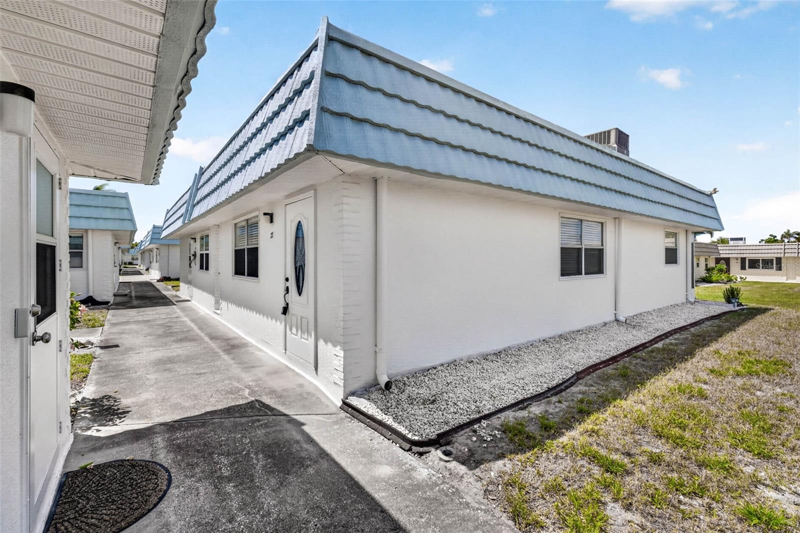 1801 Bedford Unit 27, Sun City Center, FL 33573