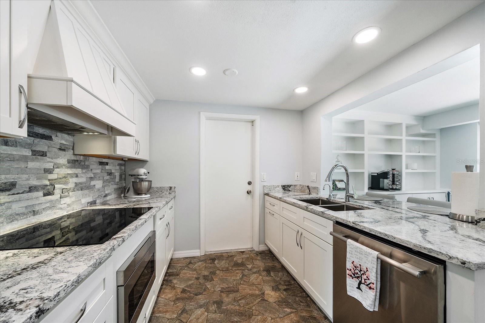 2431 Bispham, Sarasota, FL 34231