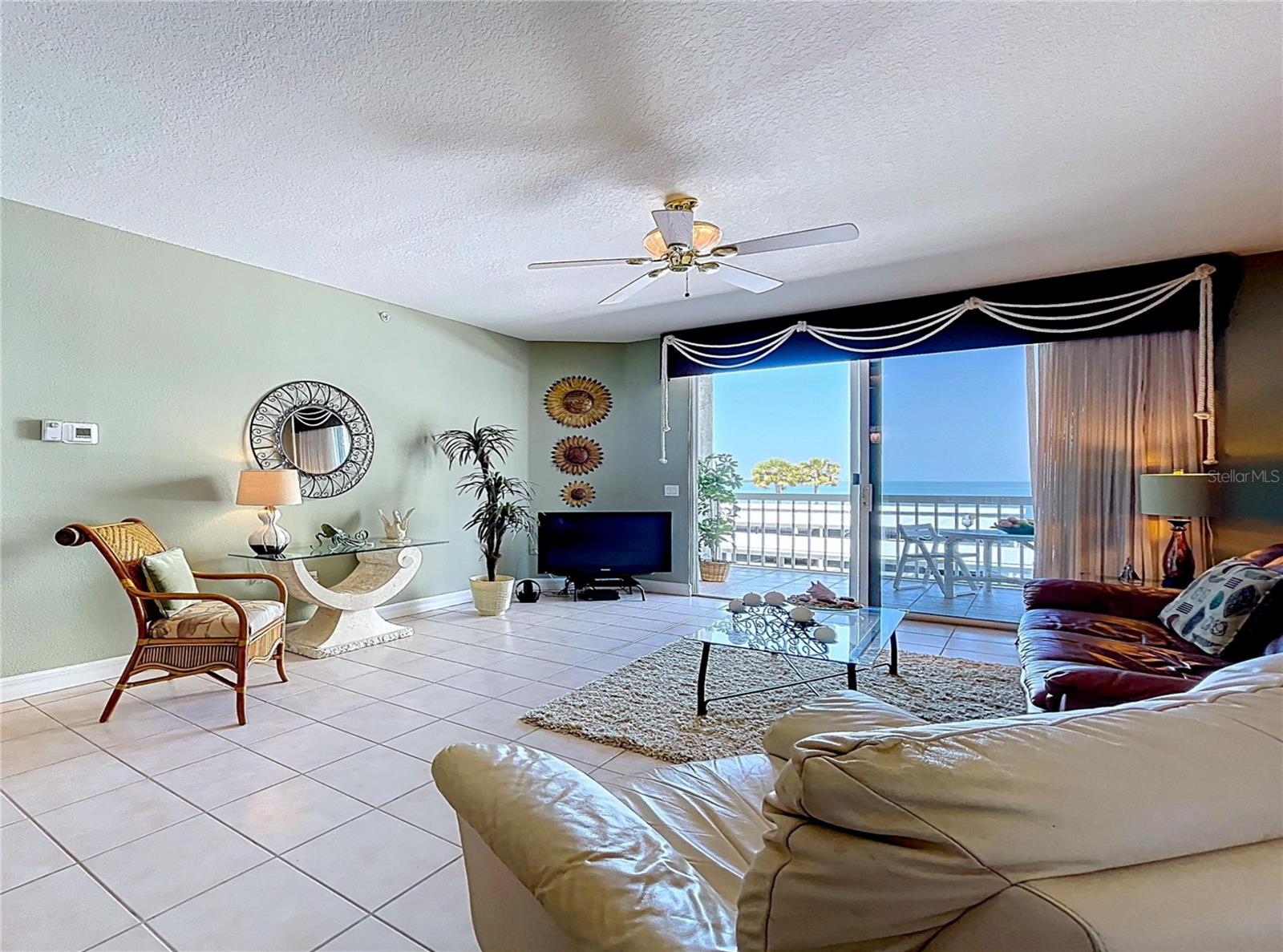 7 Island Park Unit 204, Dunedin, FL 34698