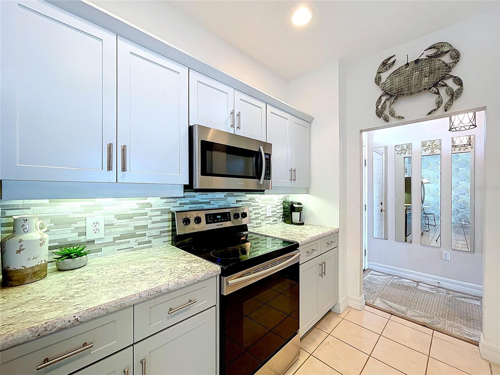 7 Island Park Unit 204, Dunedin, FL 34698