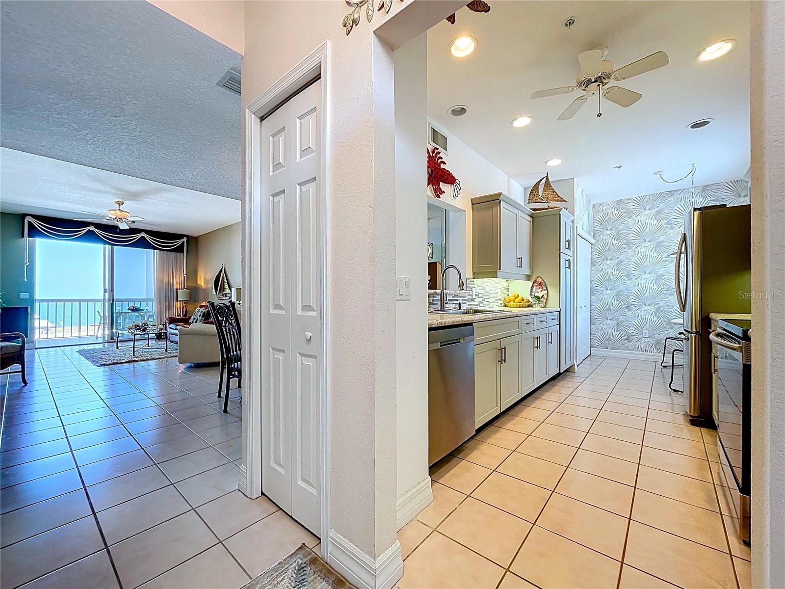 7 Island Park Unit 204, Dunedin, FL 34698