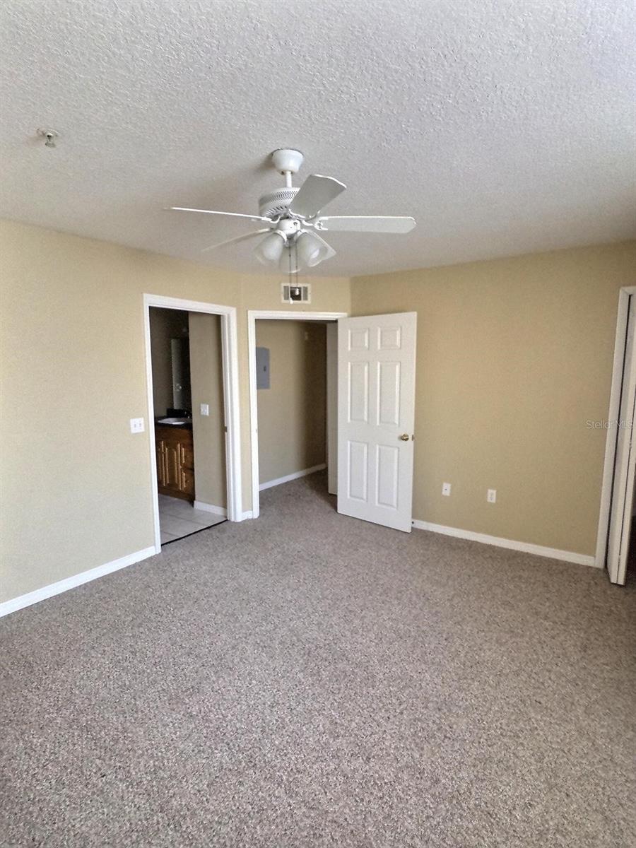 13803 Fairway Island Unit 1618, Orlando, FL 32837