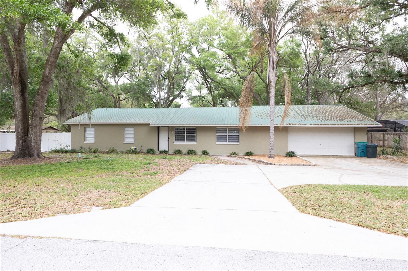 207 Mandarin Ln, Fruitland Park, FL 34731