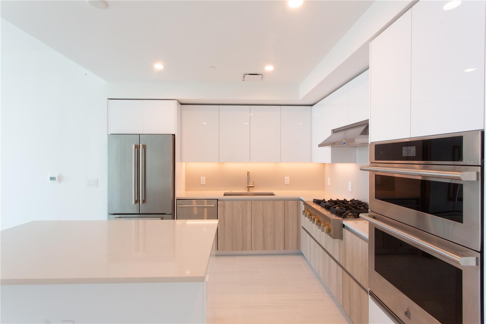 400 Central Unit 2001, St Petersburg, FL 33701