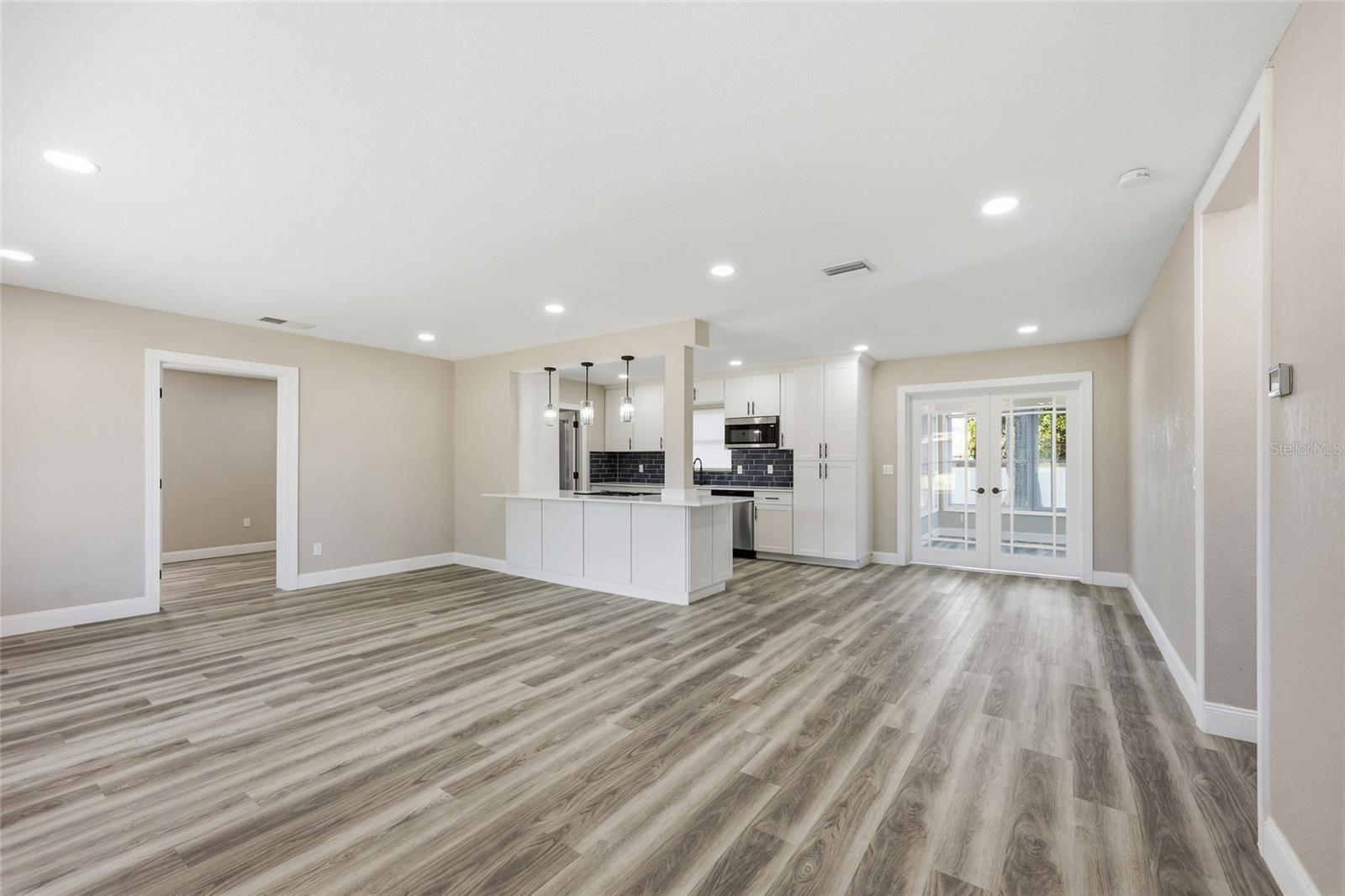 1817 Hunt Lane, Clearwater, FL 33764