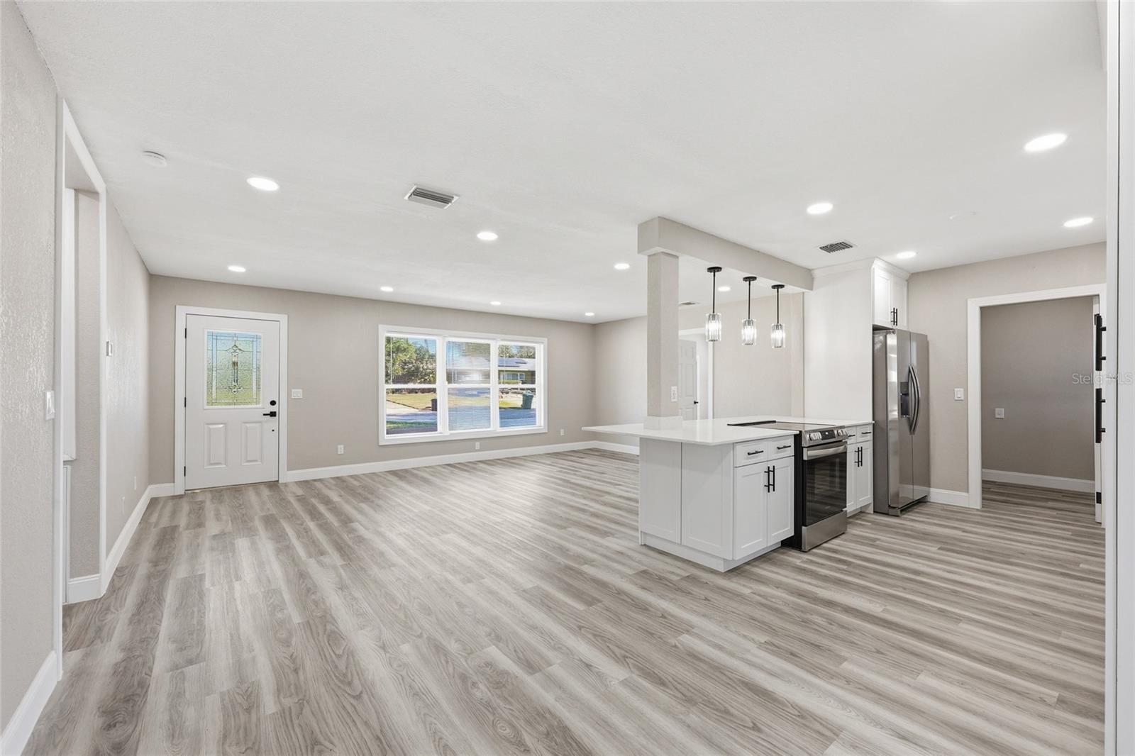 1817 Hunt Lane, Clearwater, FL 33764