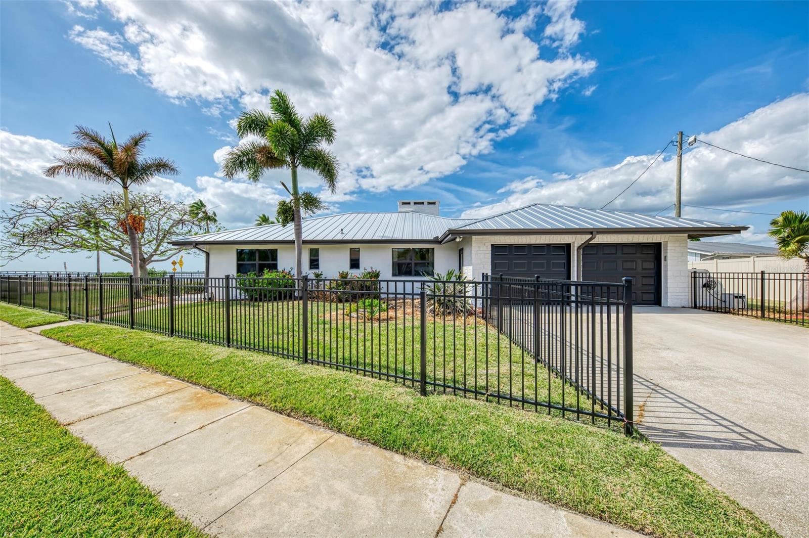 1822 Riverside, Bradenton, FL 34208