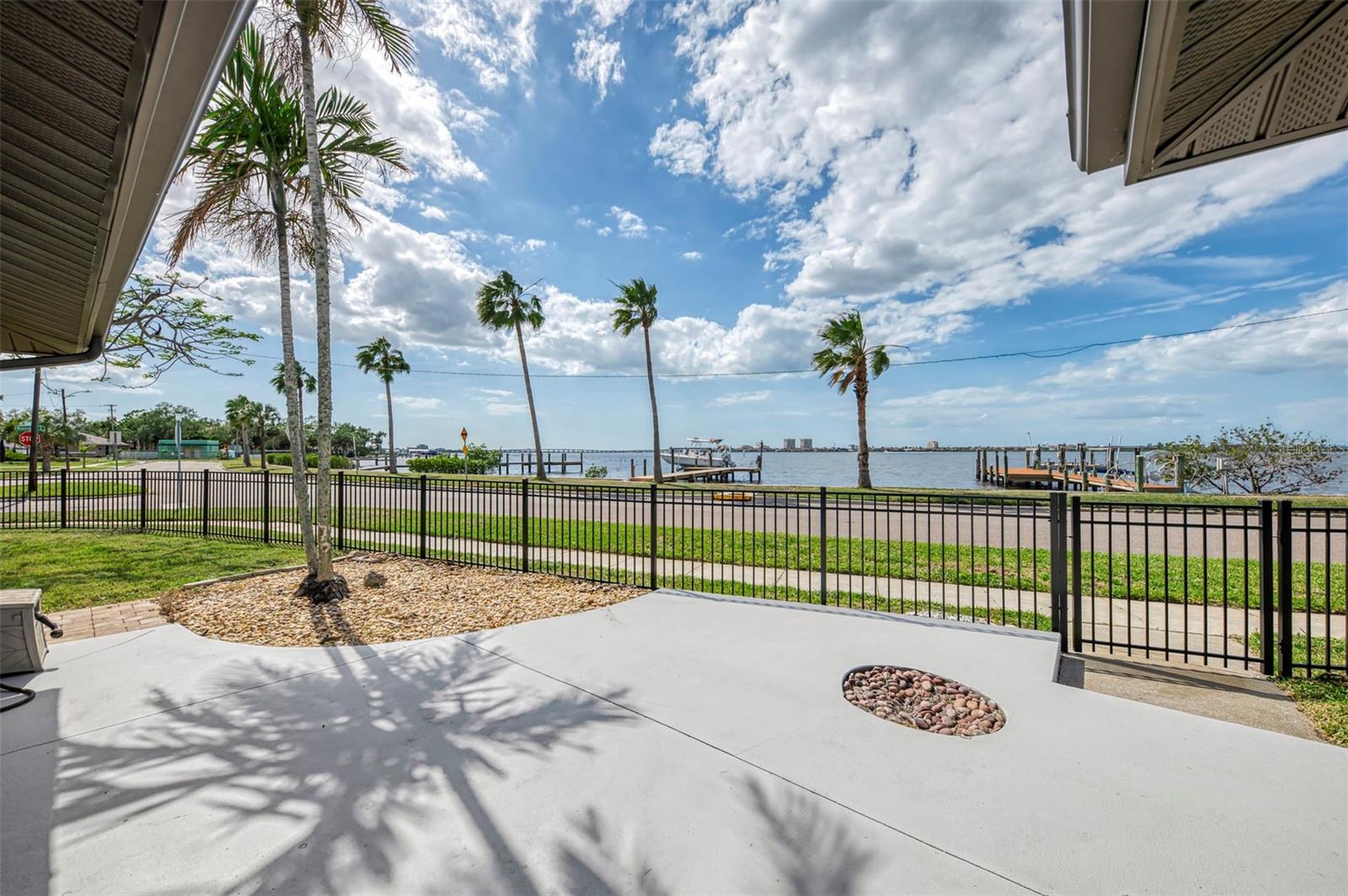 1822 Riverside, Bradenton, FL 34208