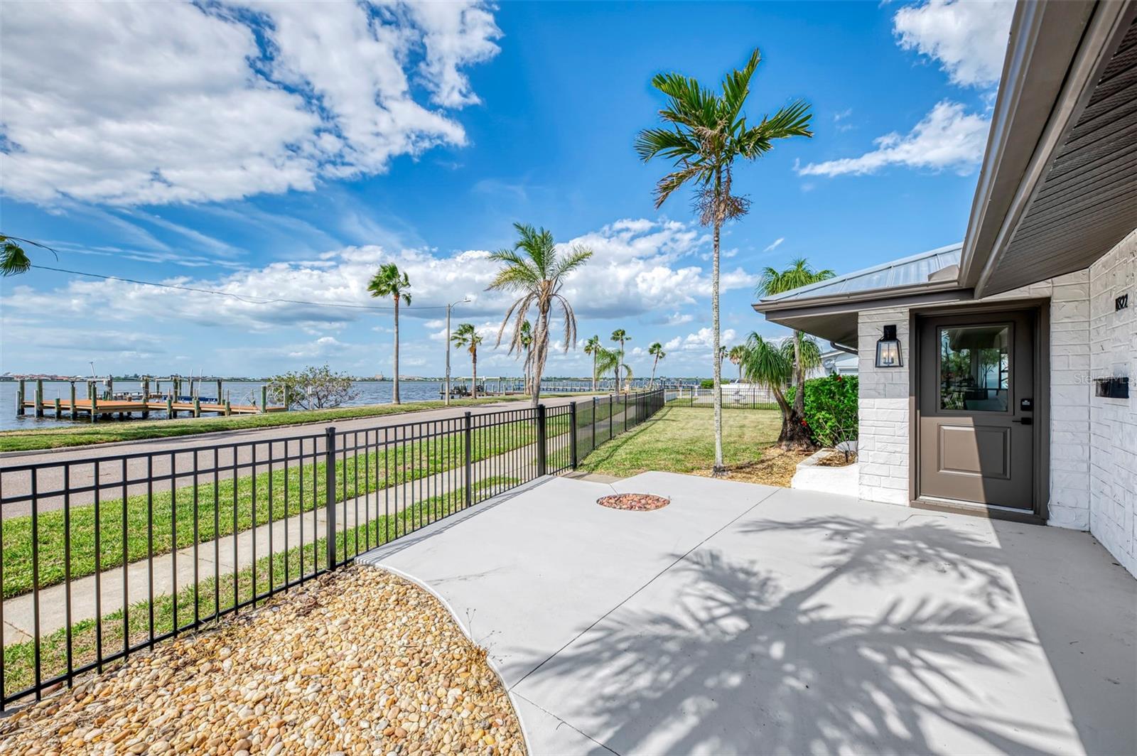 1822 Riverside, Bradenton, FL 34208