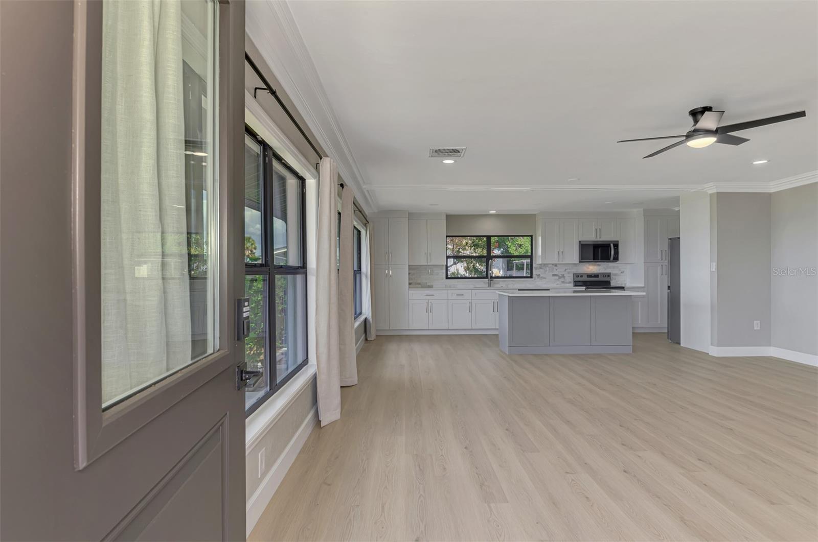 1822 Riverside, Bradenton, FL 34208