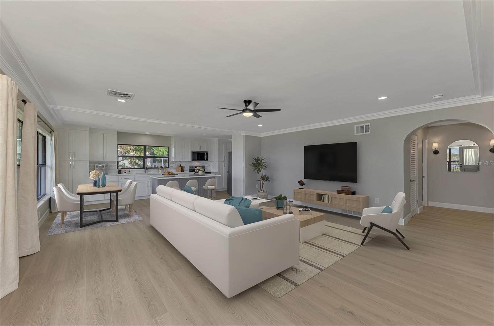 1822 Riverside, Bradenton, FL 34208