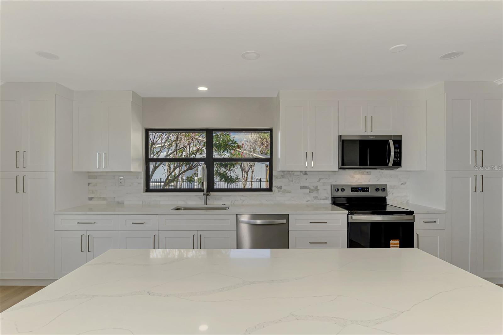 1822 Riverside, Bradenton, FL 34208