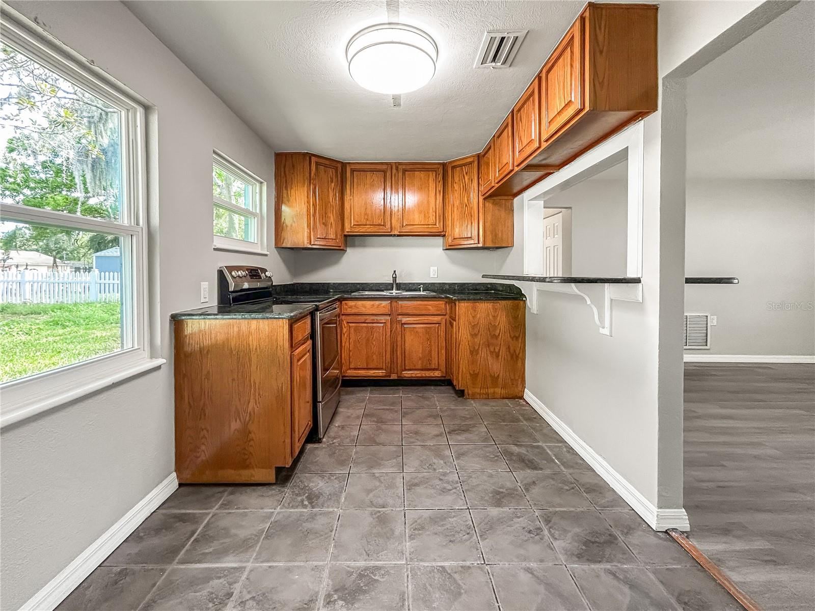 25 Charlotte, Eustis, FL 32726