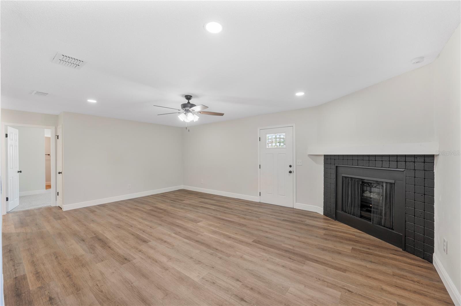 1215 El Camino, Lakeland, FL 33805
