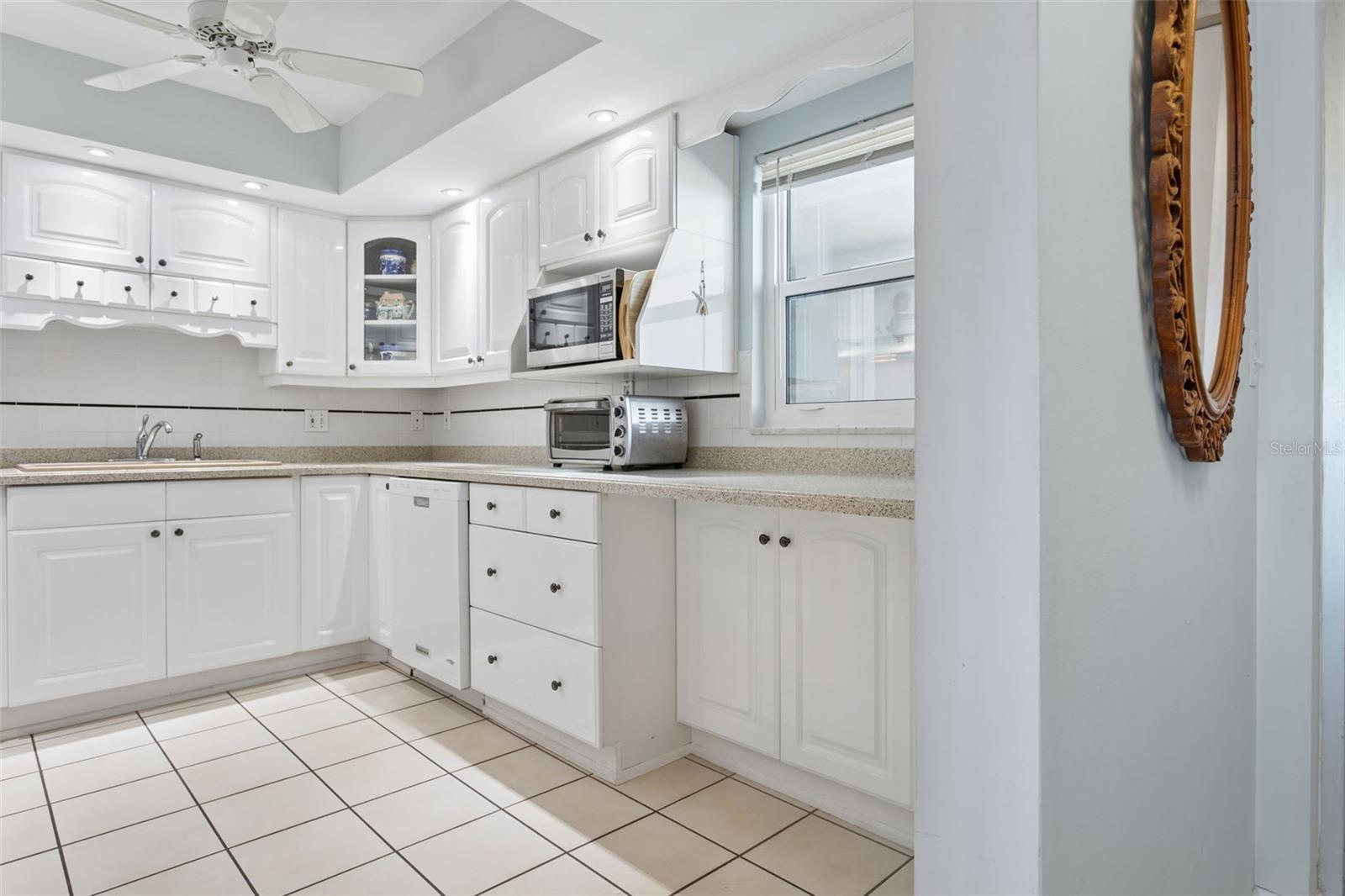 5130 Brittany Unit 1002, St Petersburg, FL 33715