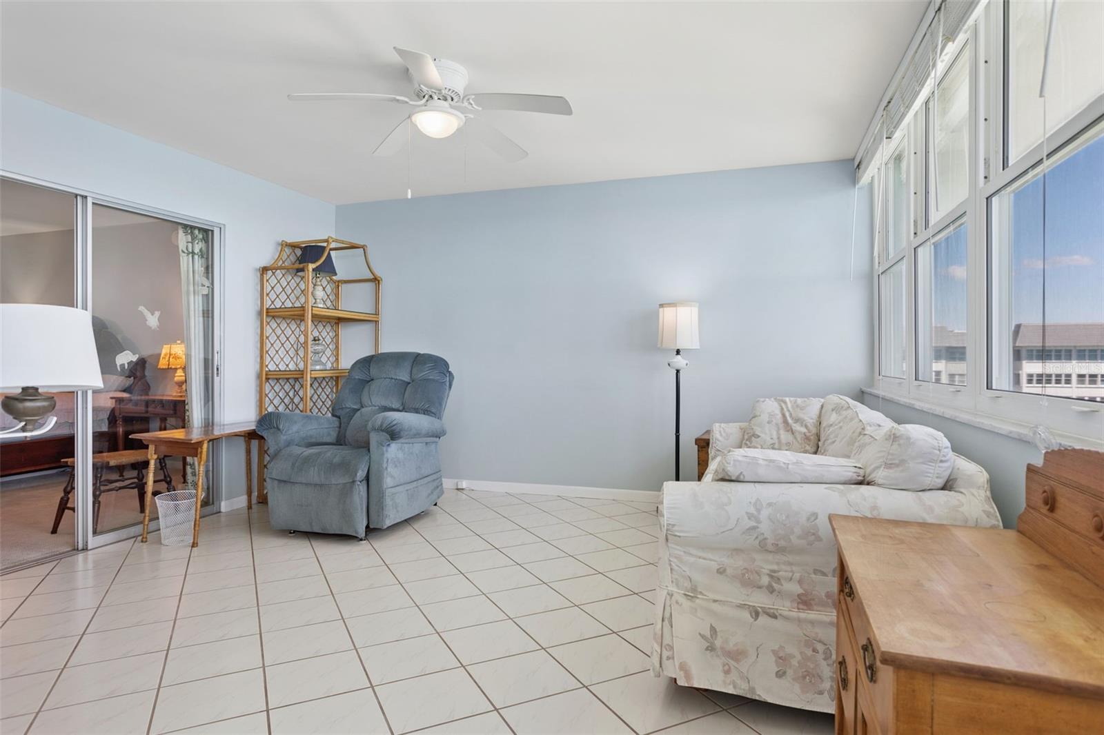 5130 Brittany Unit 1002, St Petersburg, FL 33715