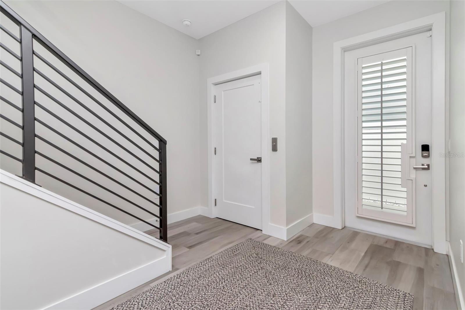 536 4th Unit 2, St Petersburg, FL 33701