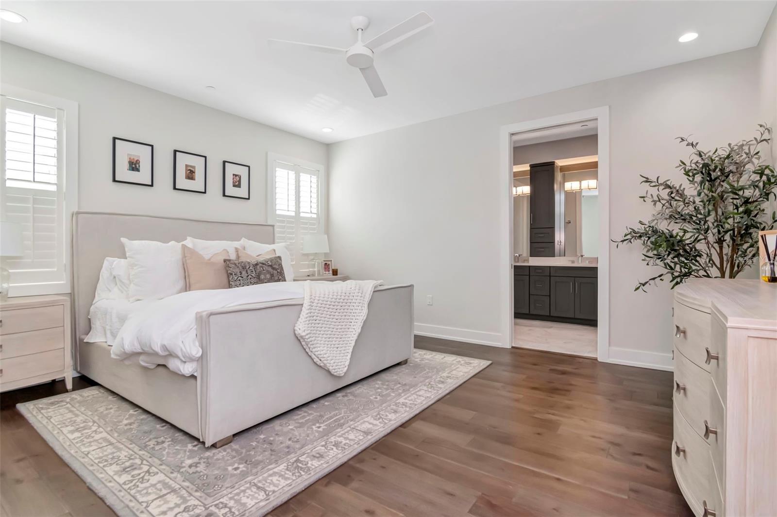 536 4th Unit 2, St Petersburg, FL 33701