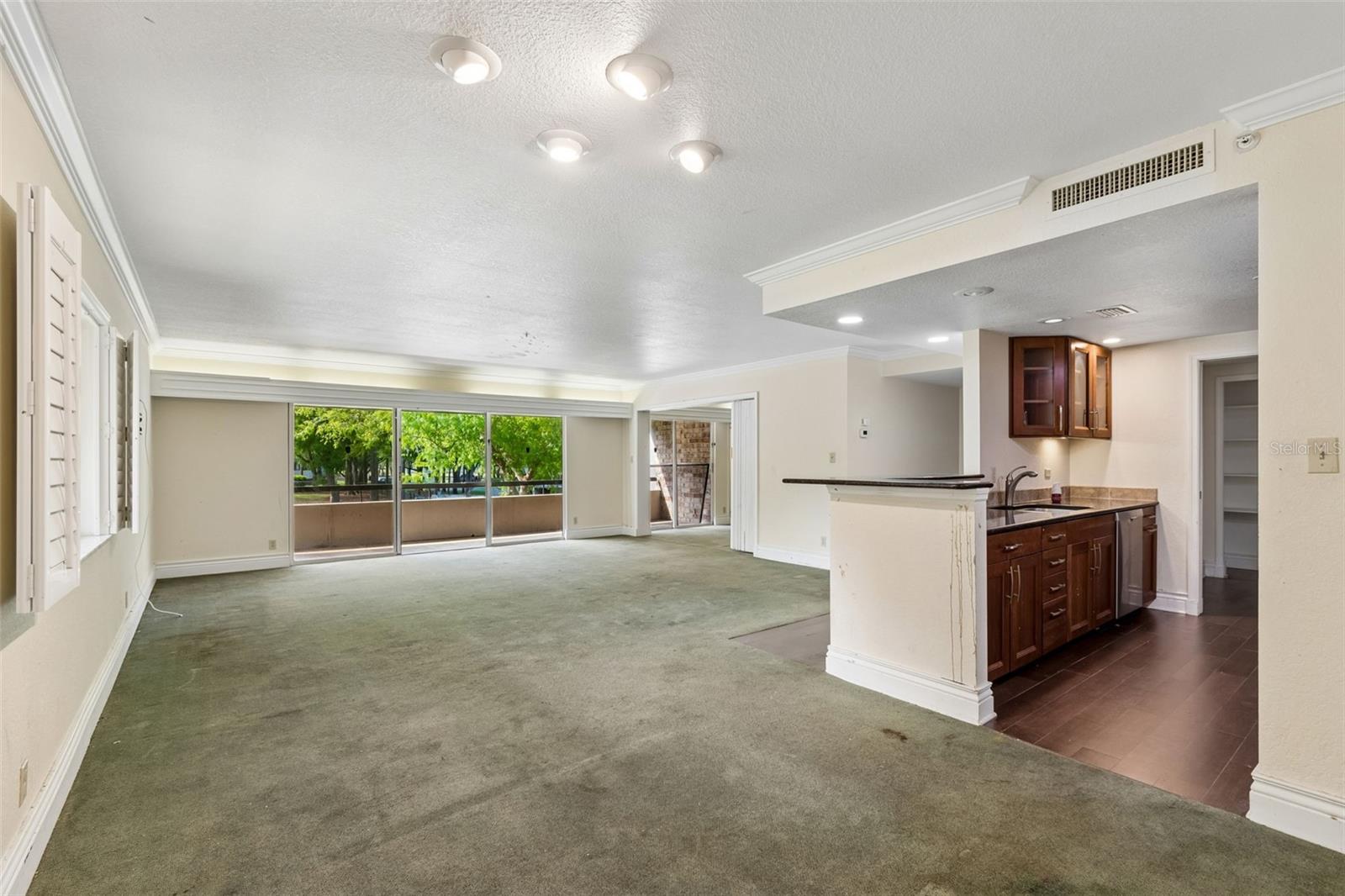 36750 Us Highway 19 Unit 8-202, Palm Harbor, FL 34684