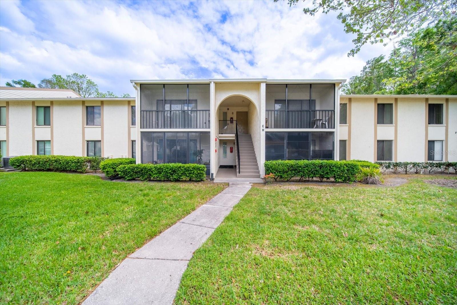 1441 Pine Glen Unit E2, Tarpon Springs, FL 34688