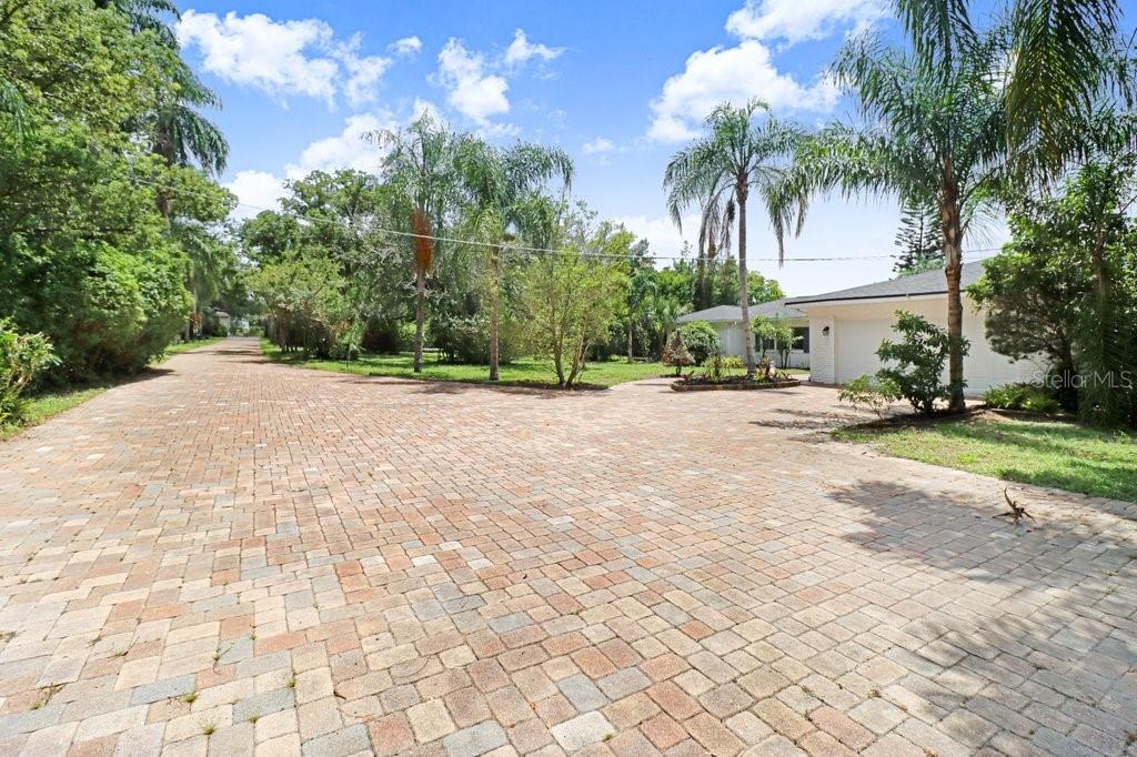 1350 Eckles, Tampa, FL 33612