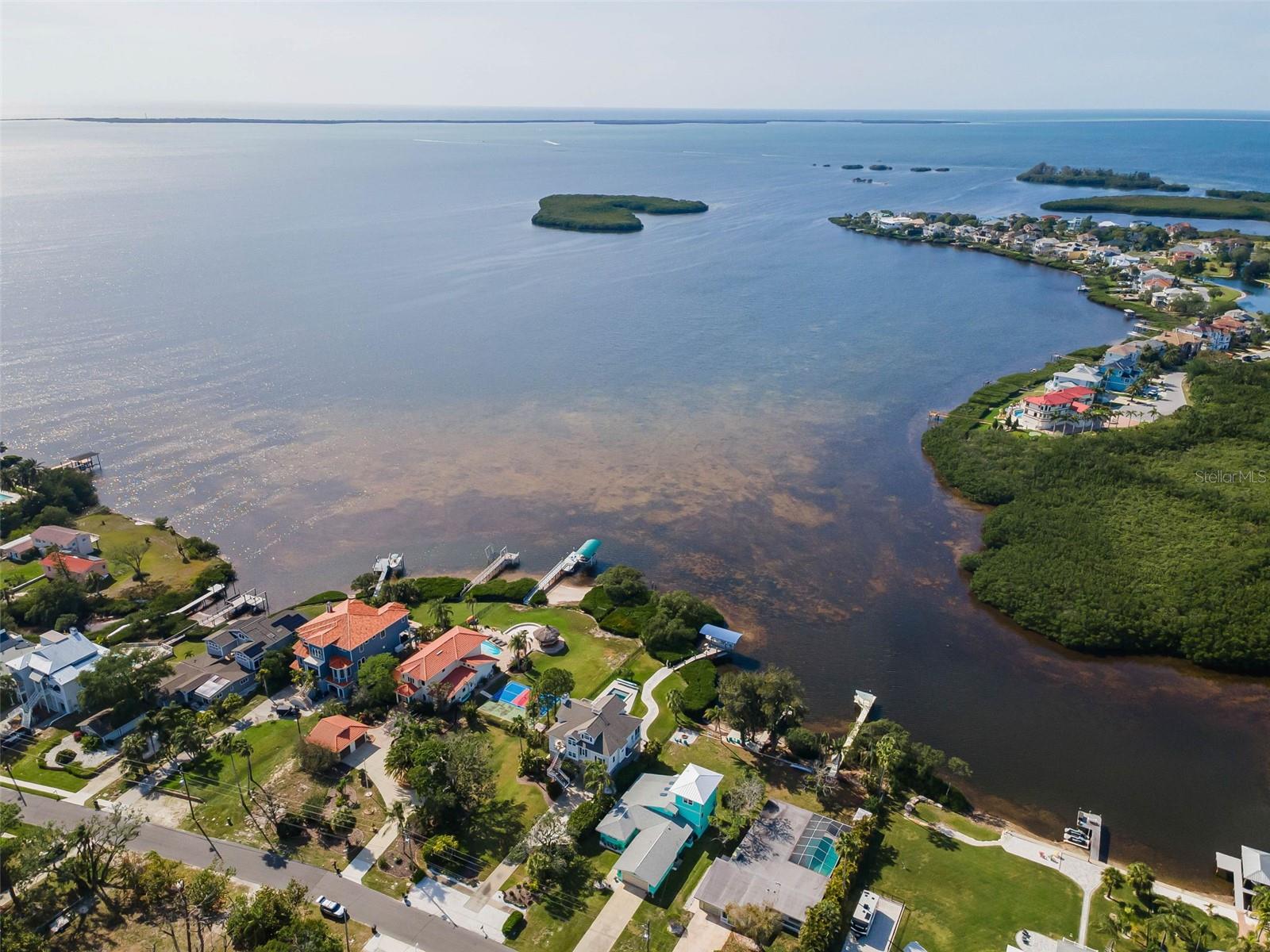 1626 Sea Breeze, Tarpon Springs, FL 34689