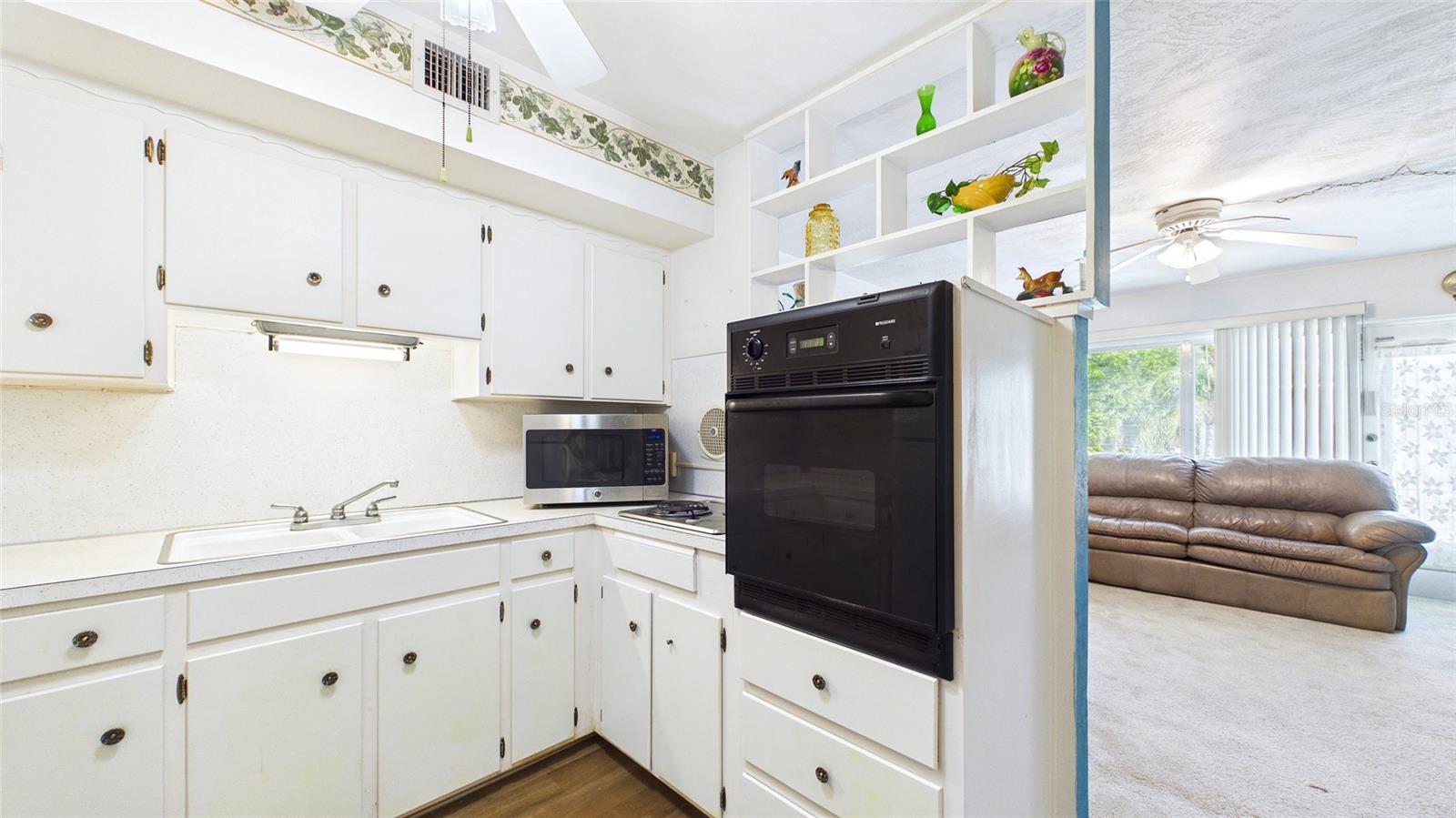 5664 40th Unit 428, St Petersburg, FL 33710