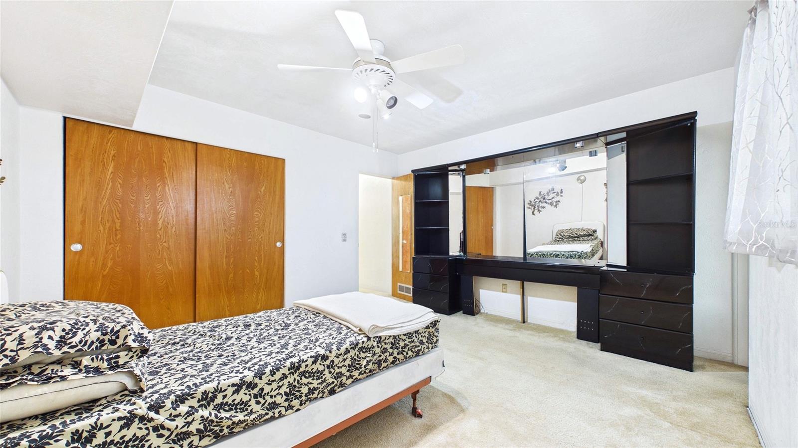 5664 40th Unit 428, St Petersburg, FL 33710