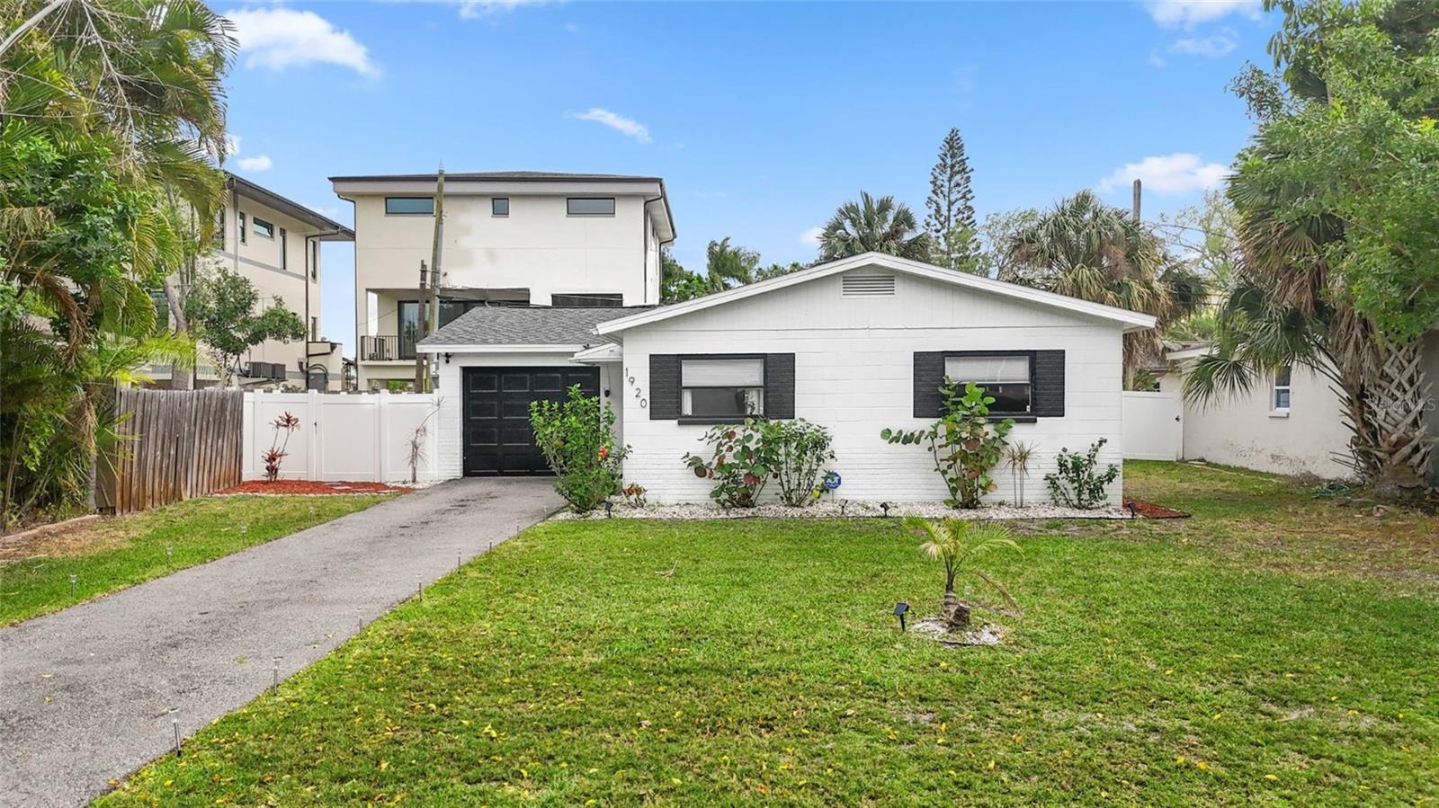 1920 New Hampshire, St Petersburg, FL 33703