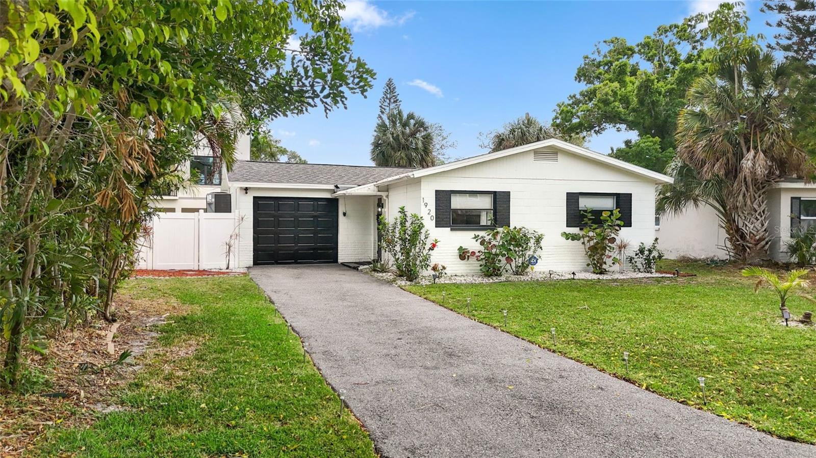 1920 New Hampshire, St Petersburg, FL 33703
