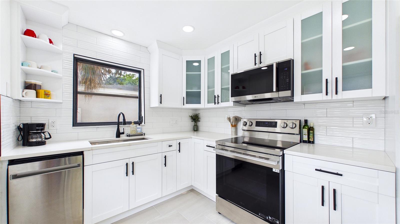 1920 New Hampshire, St Petersburg, FL 33703