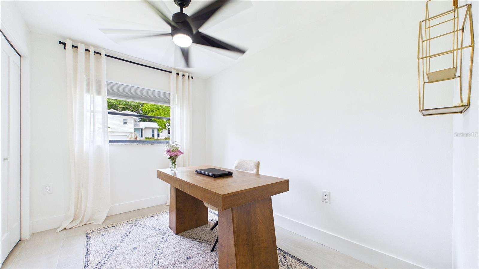 1920 New Hampshire, St Petersburg, FL 33703