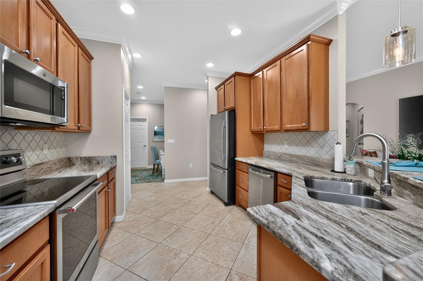 872 Clear Lake, Englewood, FL 34223