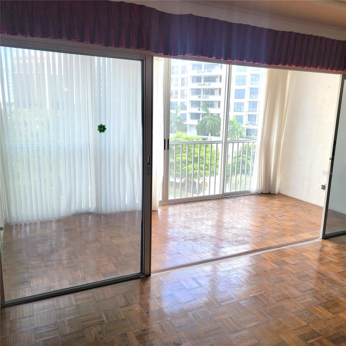 435 Gulfstream Unit 605, Sarasota, FL 34236