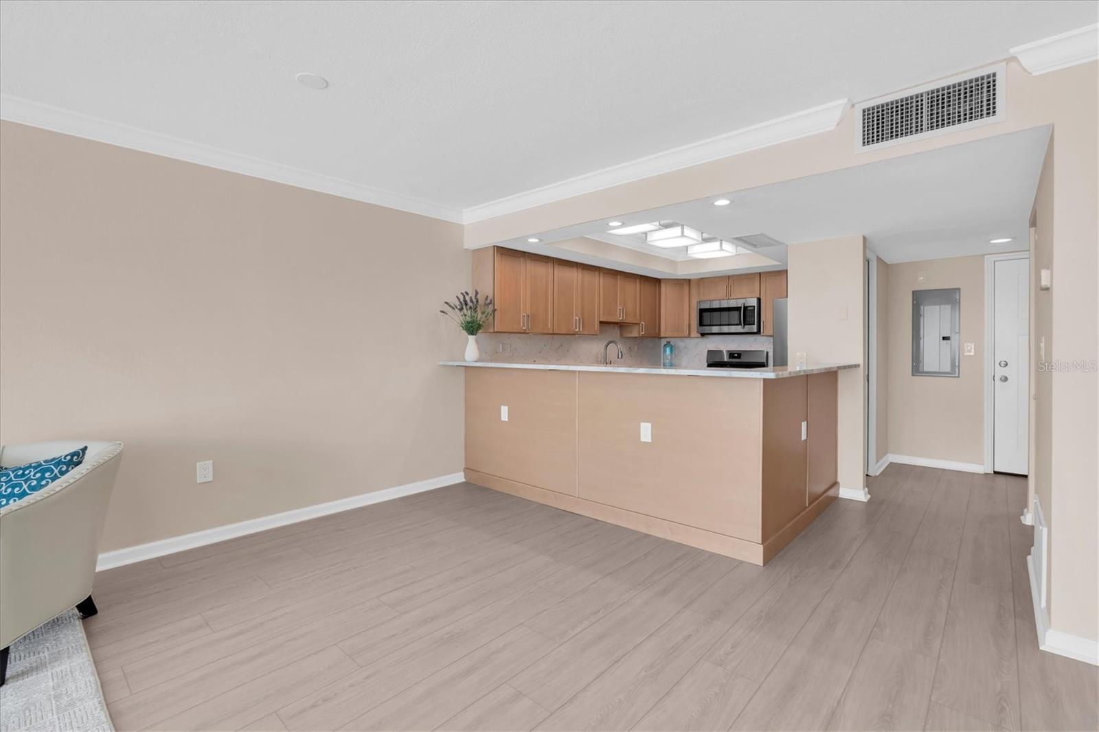 450 Treasure Island Unit 102, Treasure Island, FL 33706