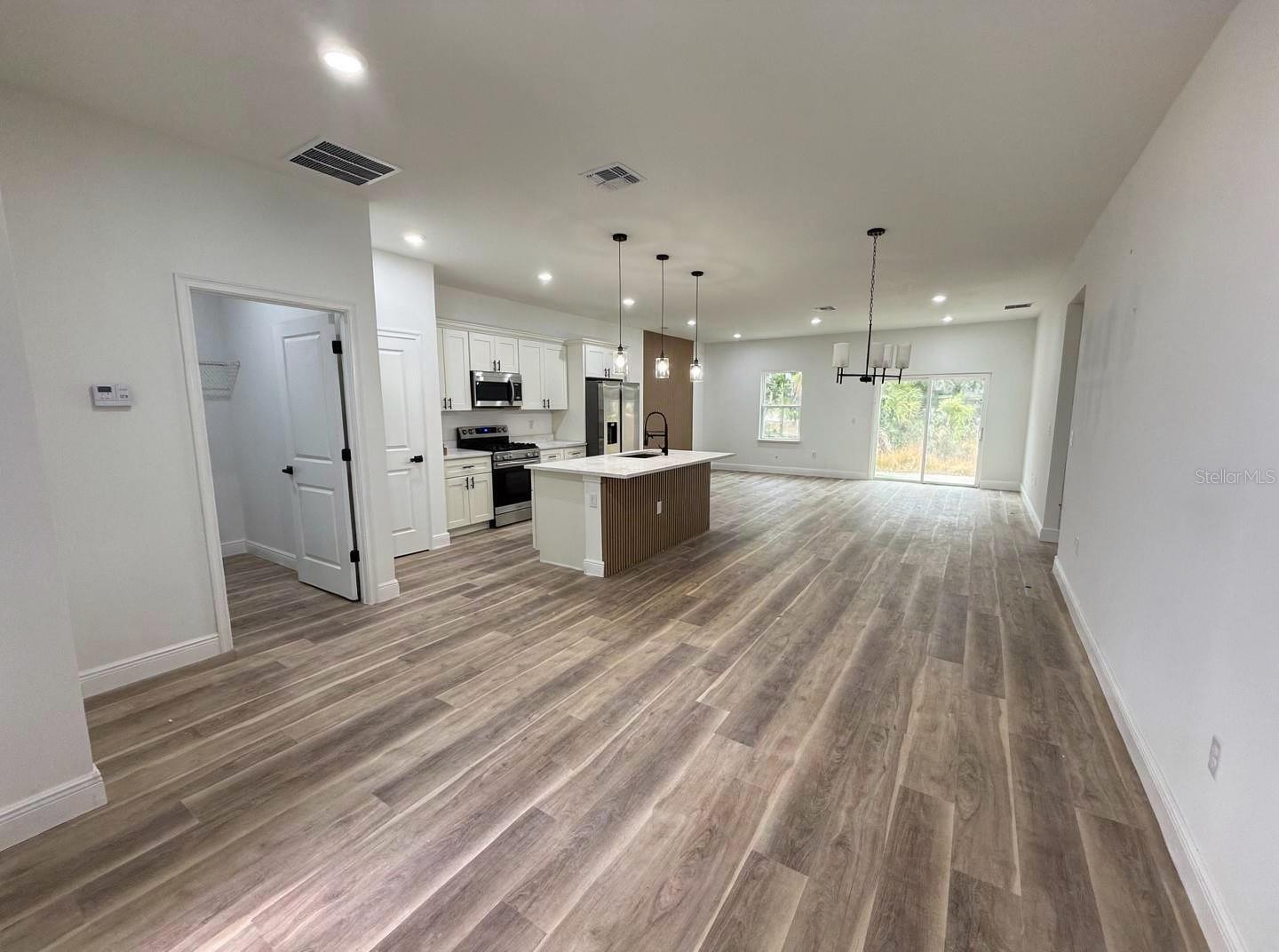 351 Tenk, Port Charlotte, FL 33953