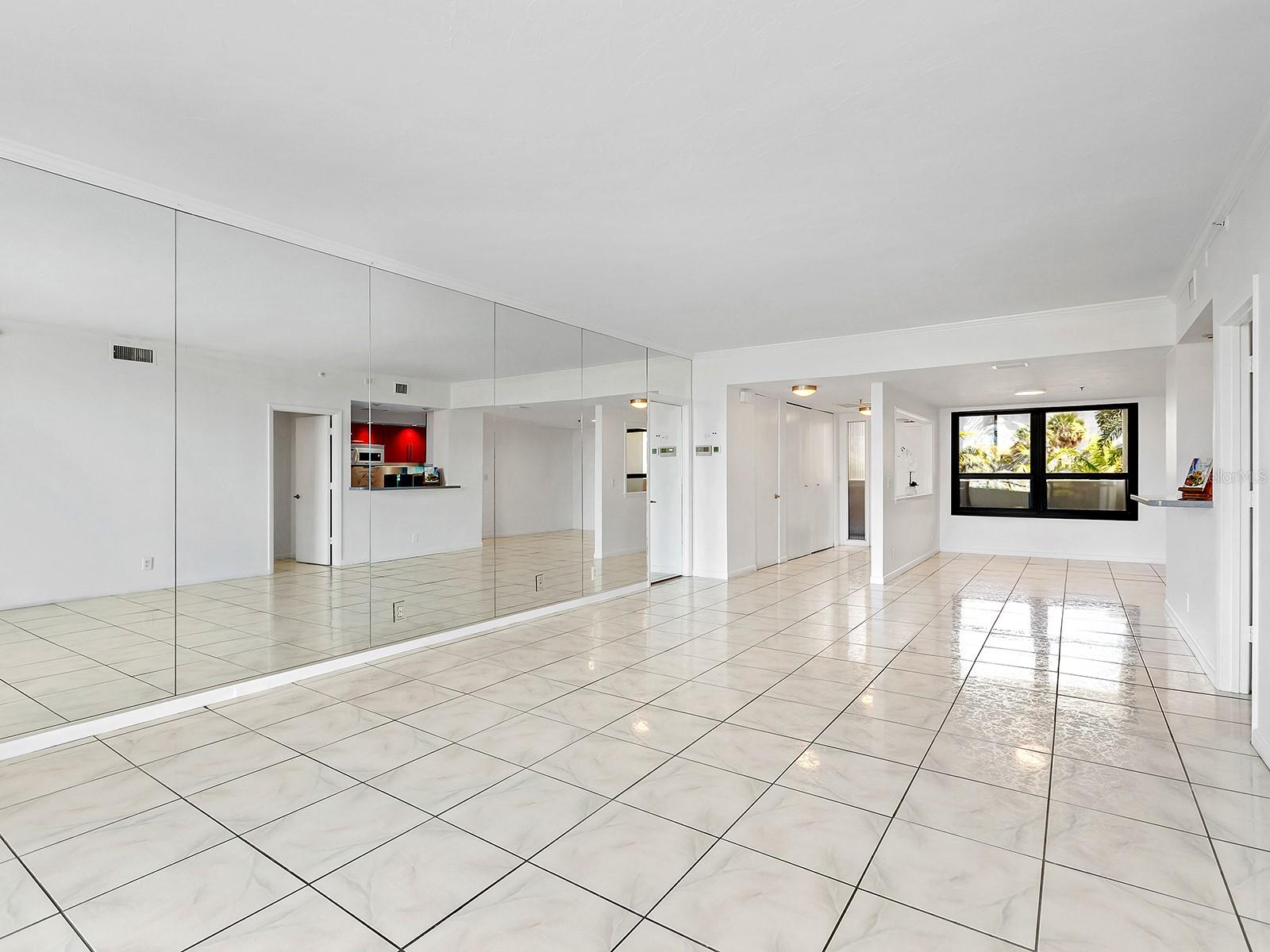 1255 Gulfstream Unit 205, Sarasota, FL 34236