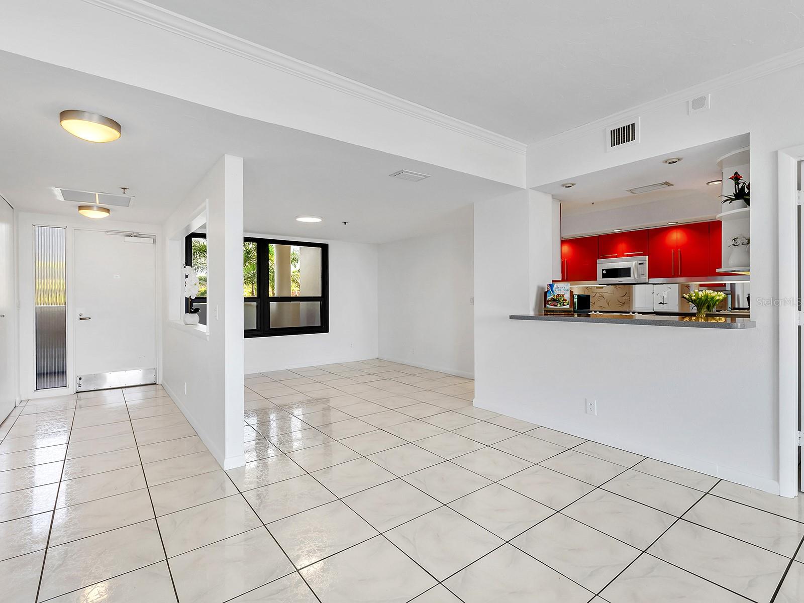 1255 Gulfstream Unit 205, Sarasota, FL 34236