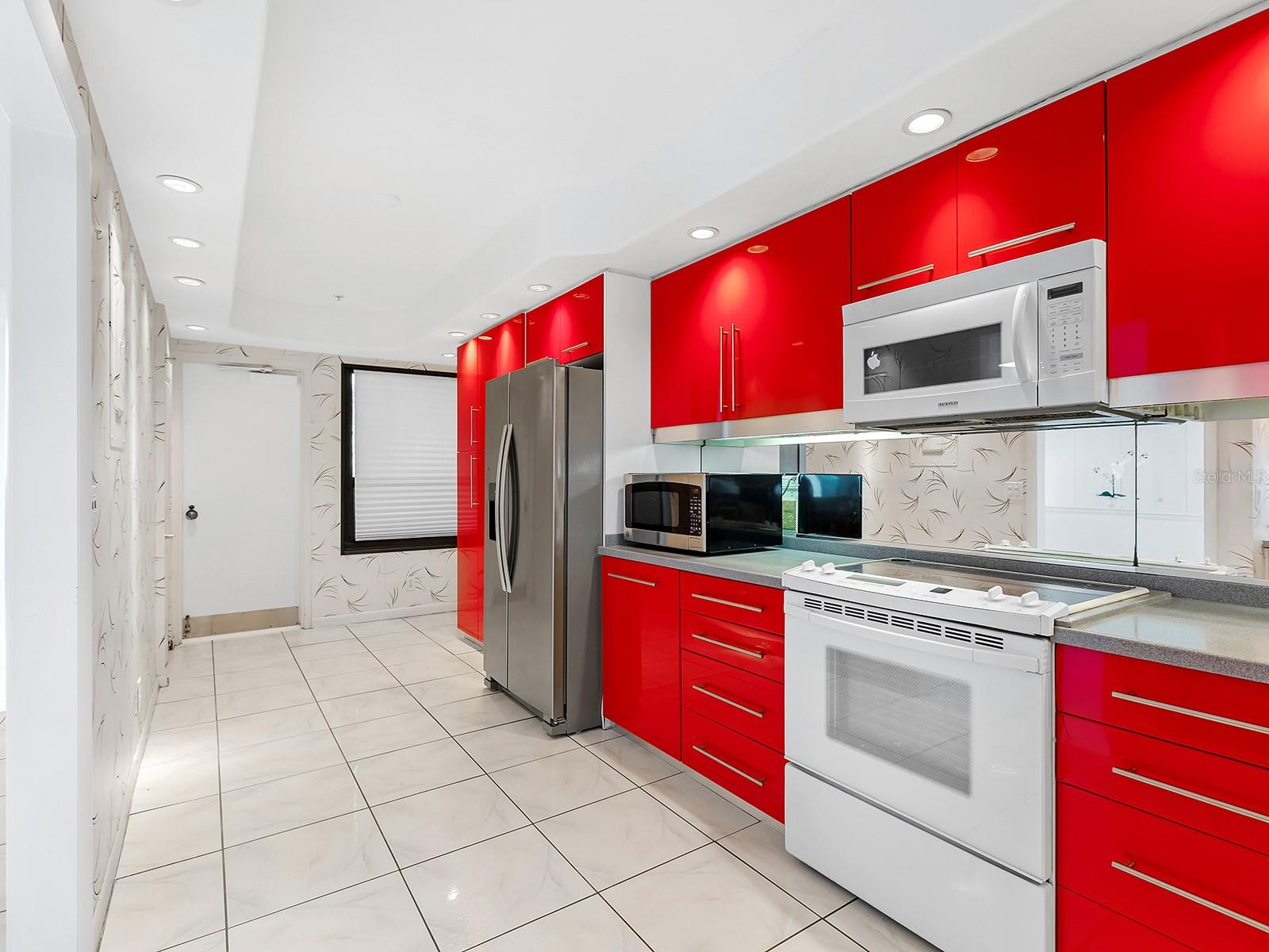 1255 Gulfstream Unit 205, Sarasota, FL 34236