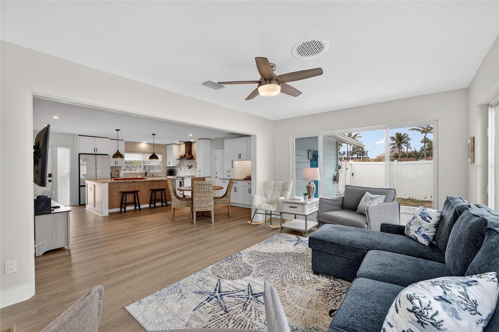 2 79th, St Petersburg, FL 33707