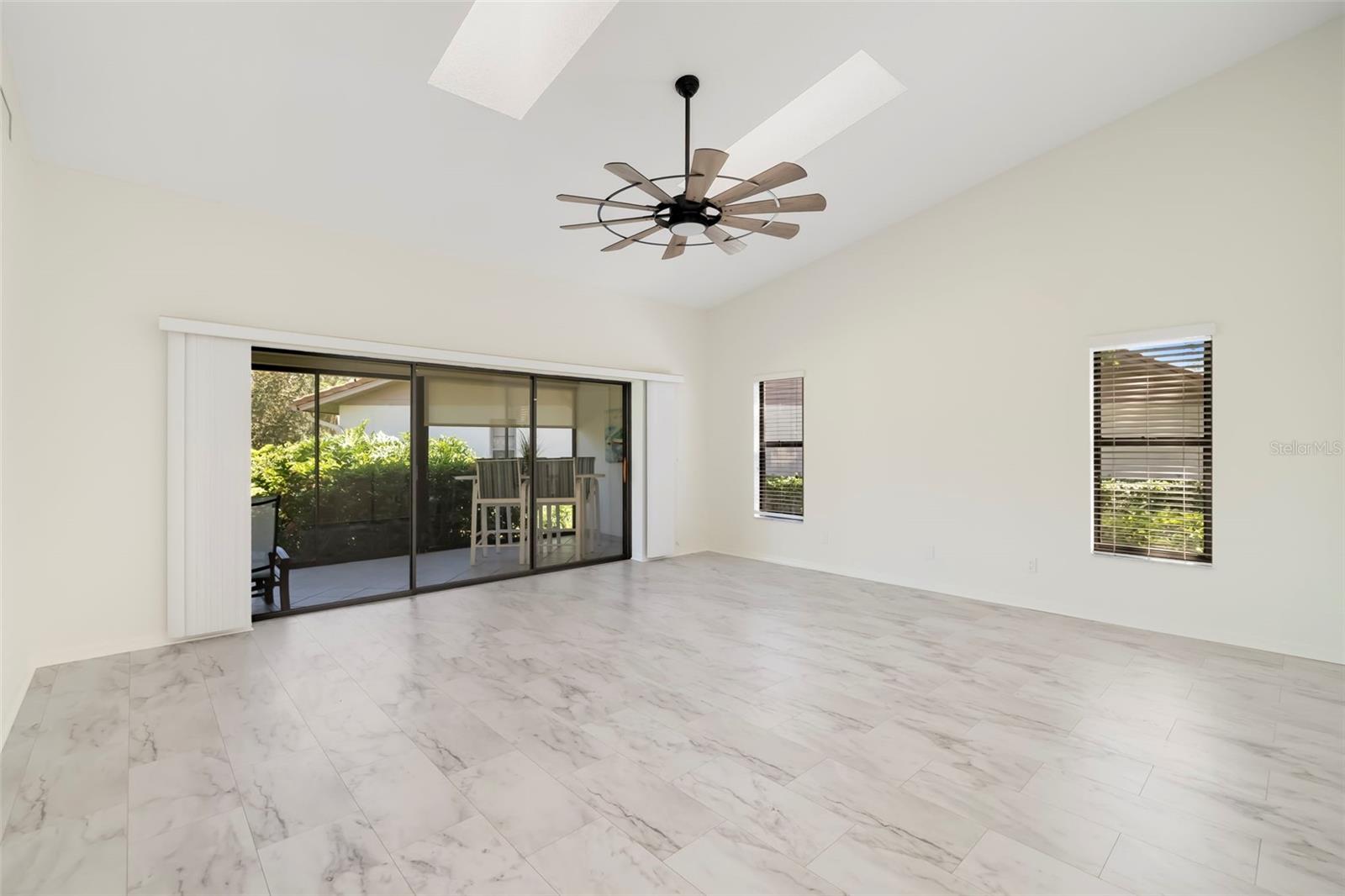 3862 Wilshire Unit 107, Sarasota, FL 34238