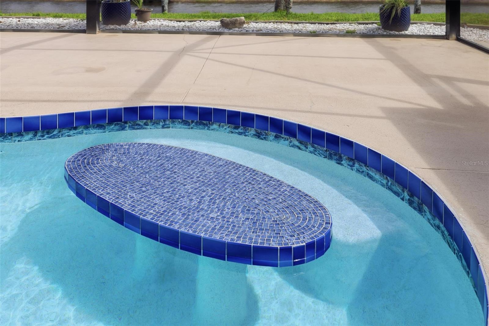 605 Rotonda Cir, Rotonda West, FL 33947