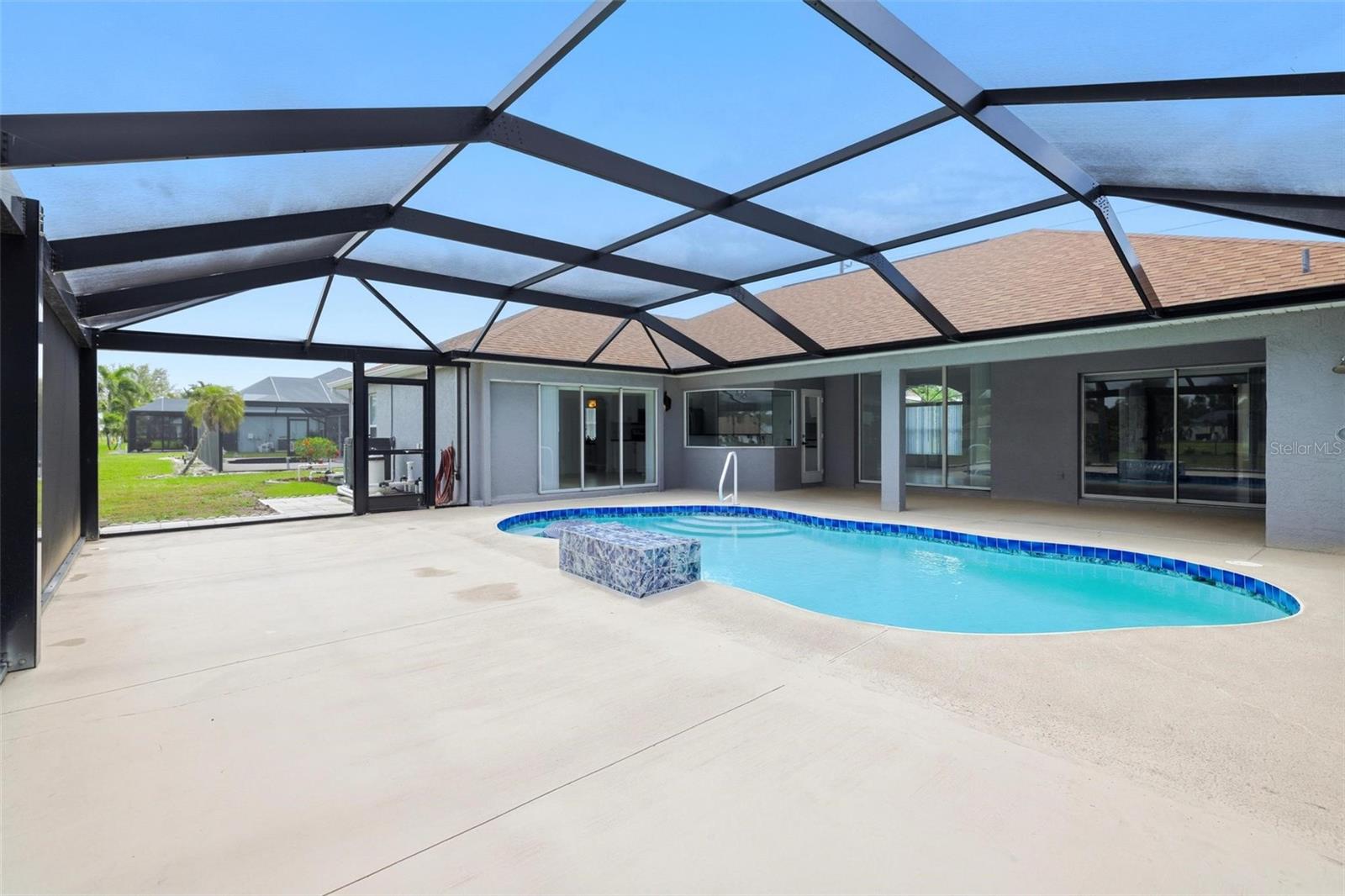 605 Rotonda Cir, Rotonda West, FL 33947